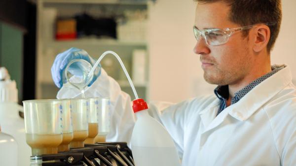 PhD Student Christopher Brunner conducting experiment 